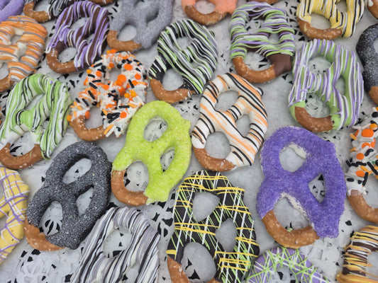 18ct Hand Dipped & Decorated Chocolate Covered Pretzels Personalized Gift Box