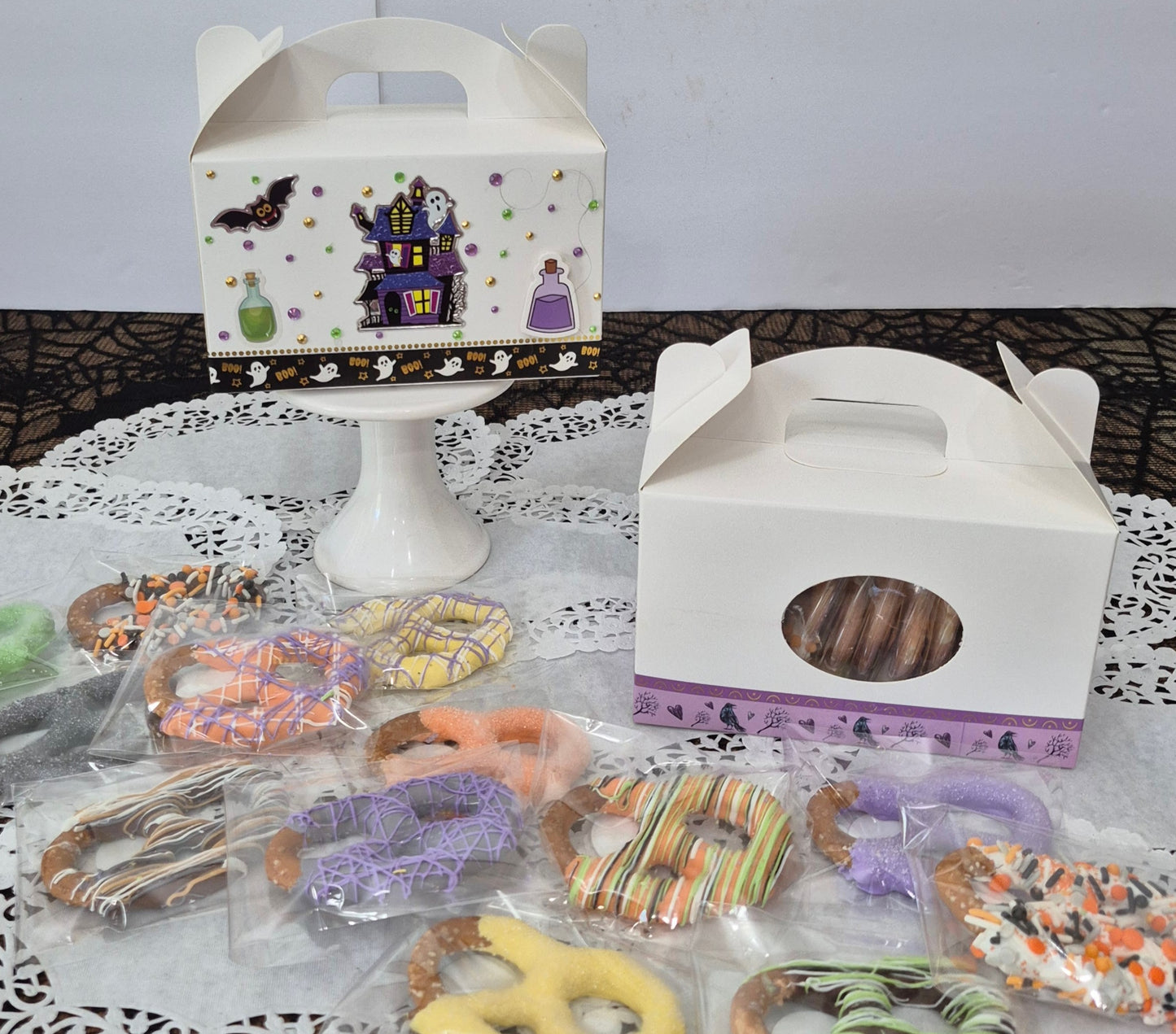 12ct Gourmet Chocolate covered Pretzels Halloween Gift Box
