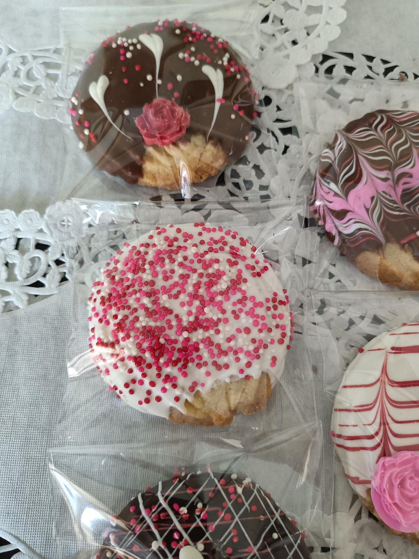9ct Delicious Lemon Shortbread Cookies Hand Dipped & Decorated in Chocolates! GIFT BOX Valentine's, Day, School, Birthday, Teacher, Office